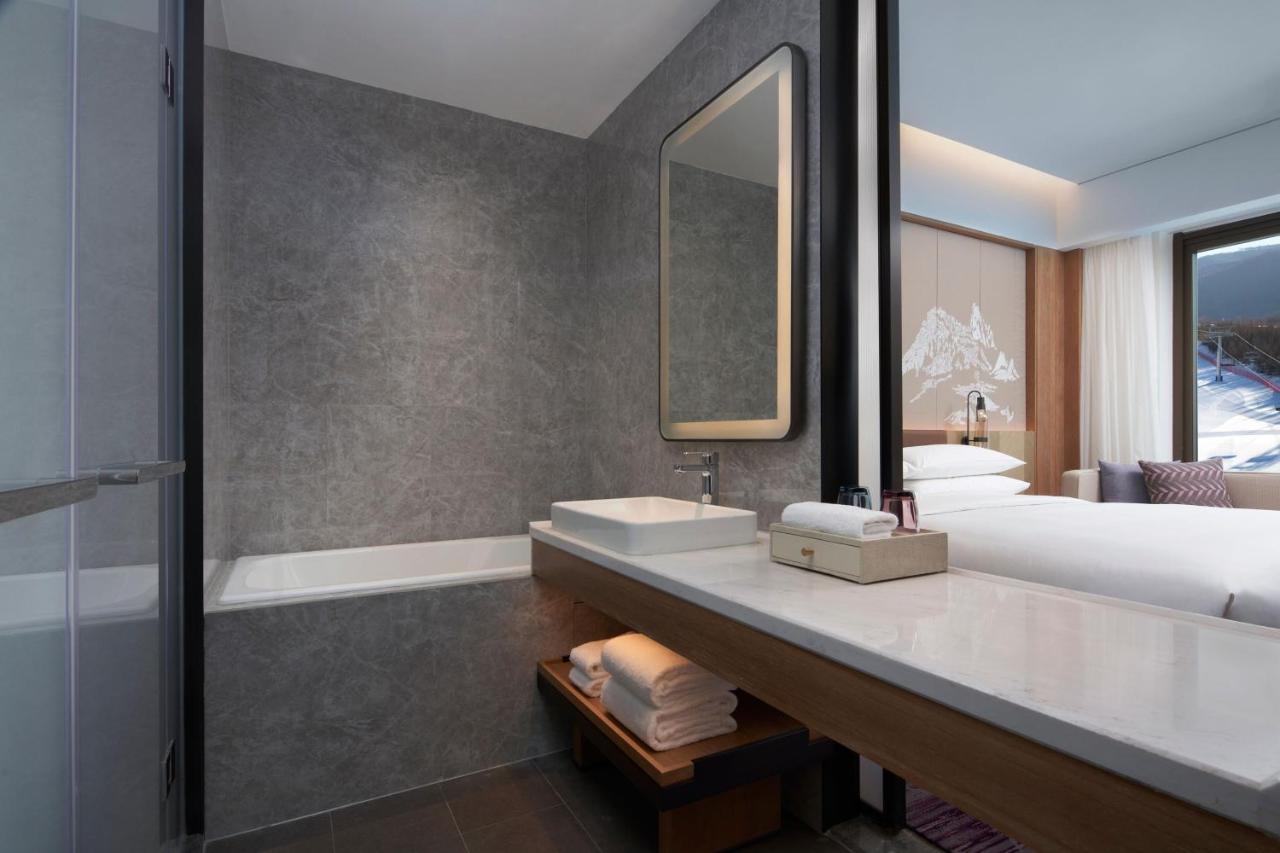Courtyard By Marriott Chongli Hotel Zhangjiakou Eksteriør billede